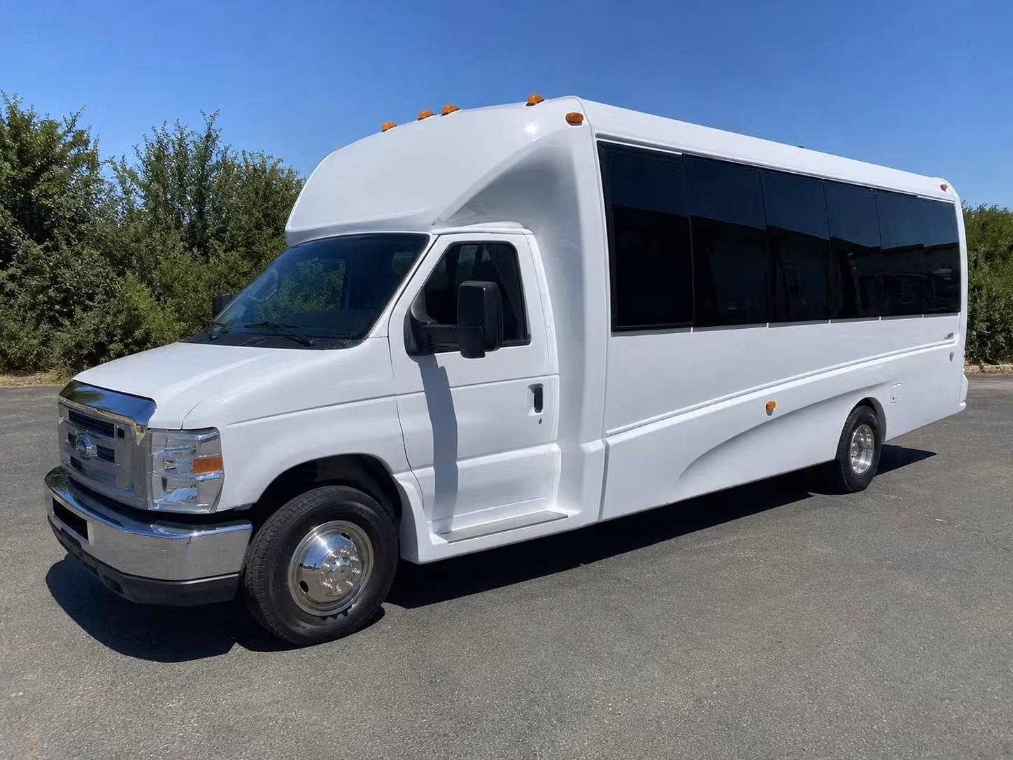 bellevue prom groups deserve a party bus with the amenities to match