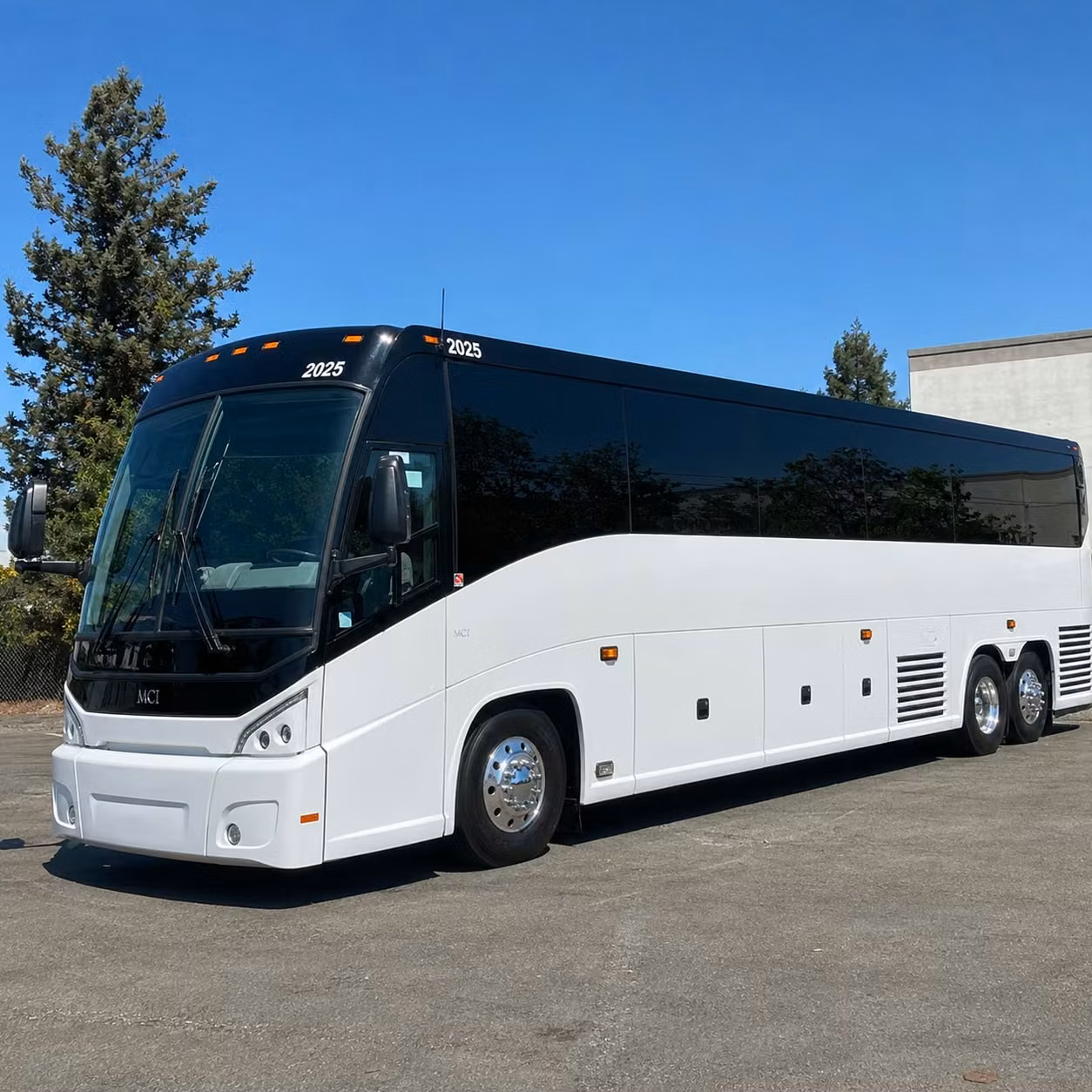 shuttle your group to marymoor amphitheater without the parking headache